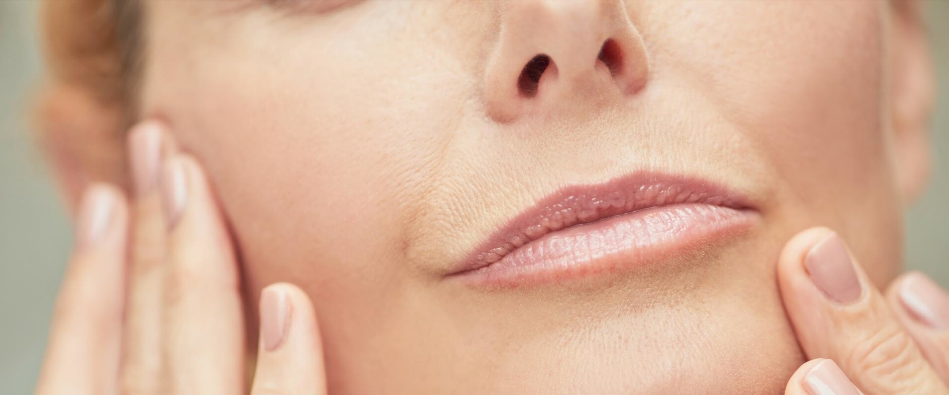 Unlocking Radiant Skin: The Connection Between Hydration and Peptides